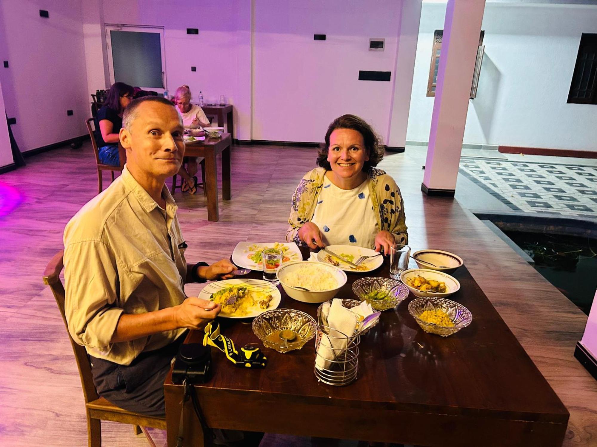 Man Guest Polonnaruwa Hotell Exteriör bild